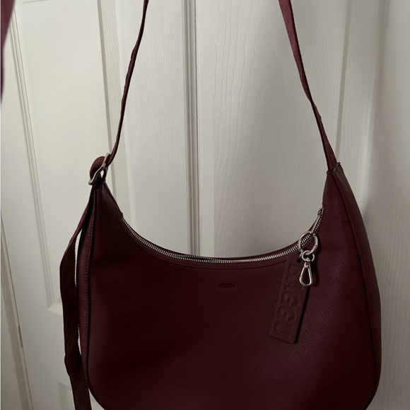 BAGGU Handbags - BAGGU MAHOGANY RECYCLED LEATHER MEDIUM CRESCENT BAG